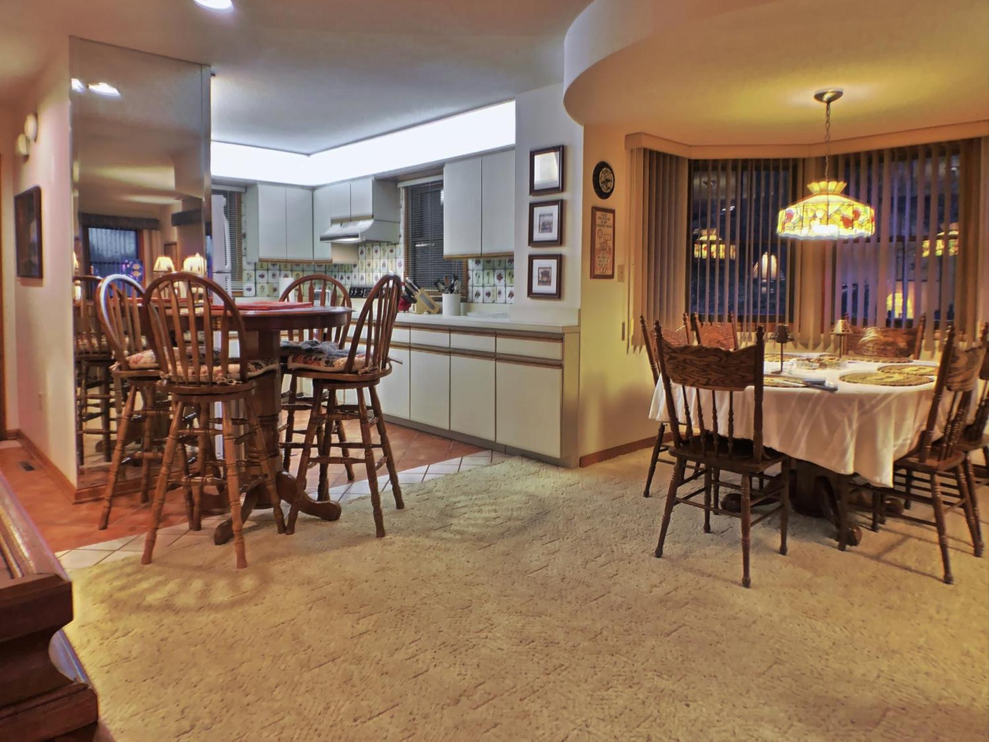 Mt Mitchell Cabin Rentals Burnsville Room photo